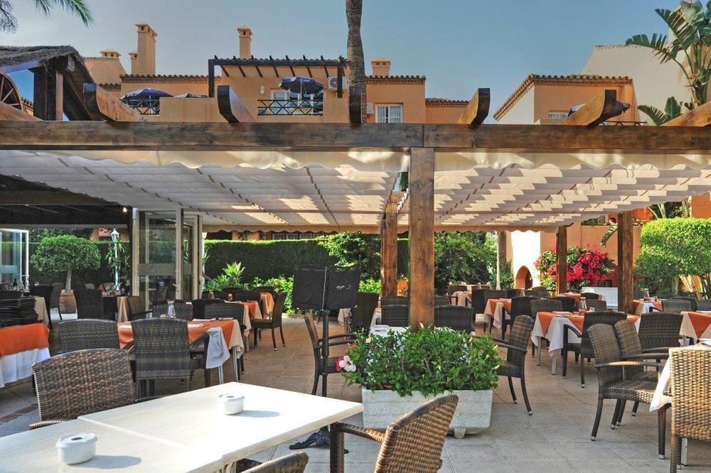 Aparthotel Mijas Costa Oasis By Grangefield Oasis Club à Sitio de Calahonda Extérieur photo