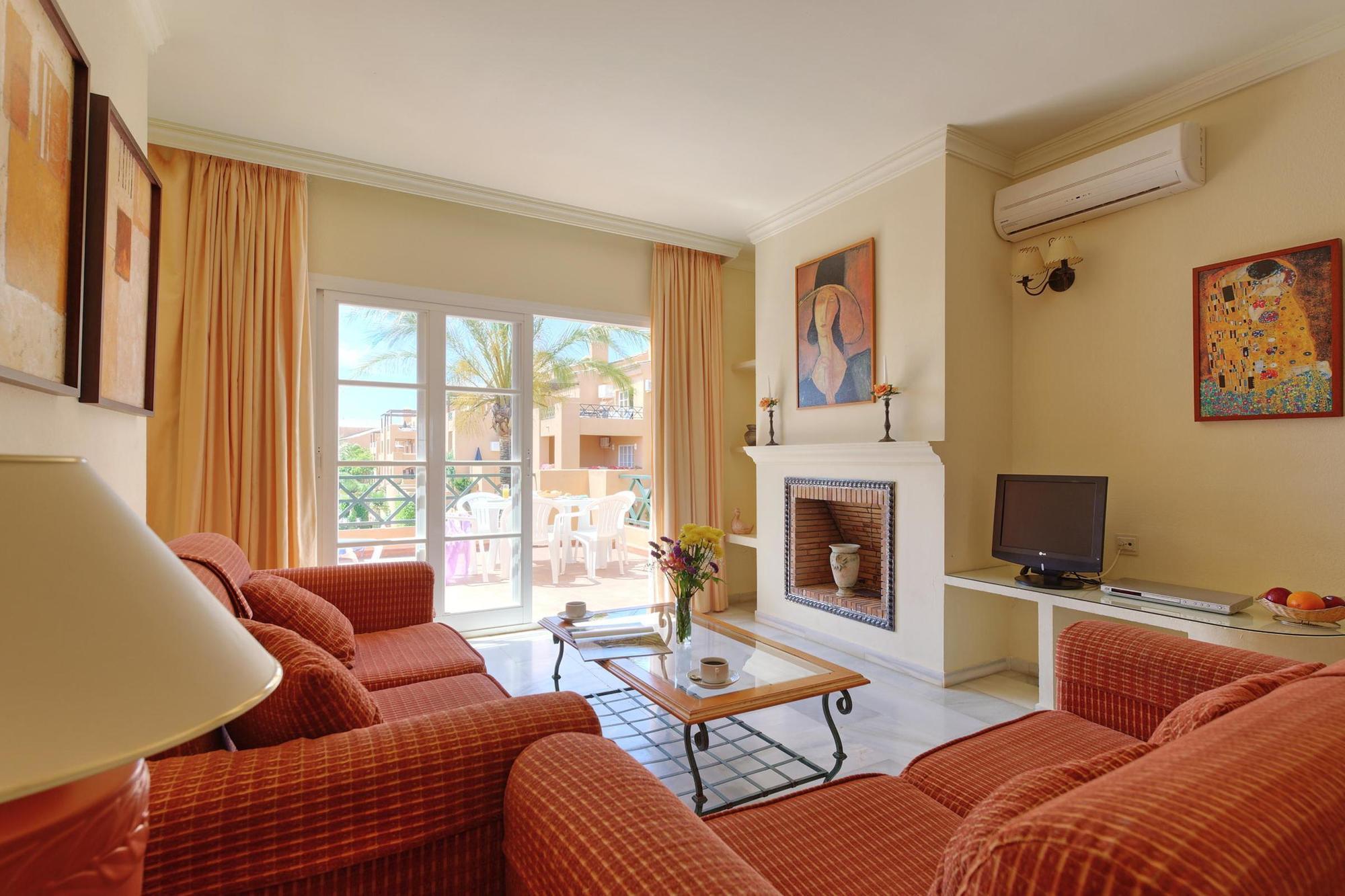 Aparthotel Mijas Costa Oasis By Grangefield Oasis Club à Sitio de Calahonda Chambre photo