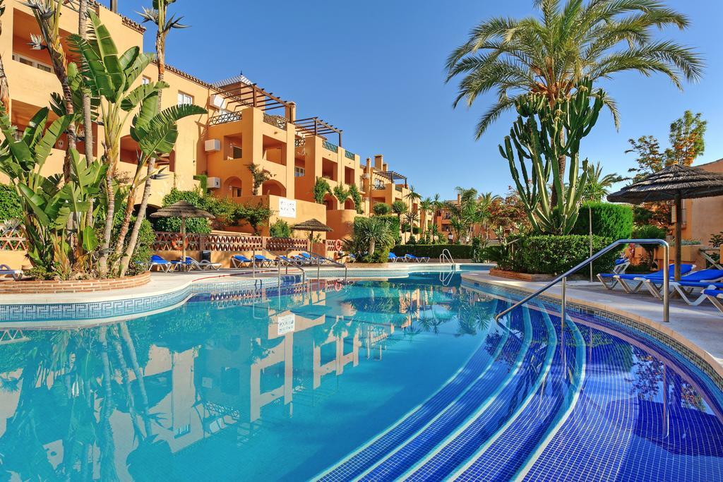 Aparthotel Mijas Costa Oasis By Grangefield Oasis Club à Sitio de Calahonda Extérieur photo