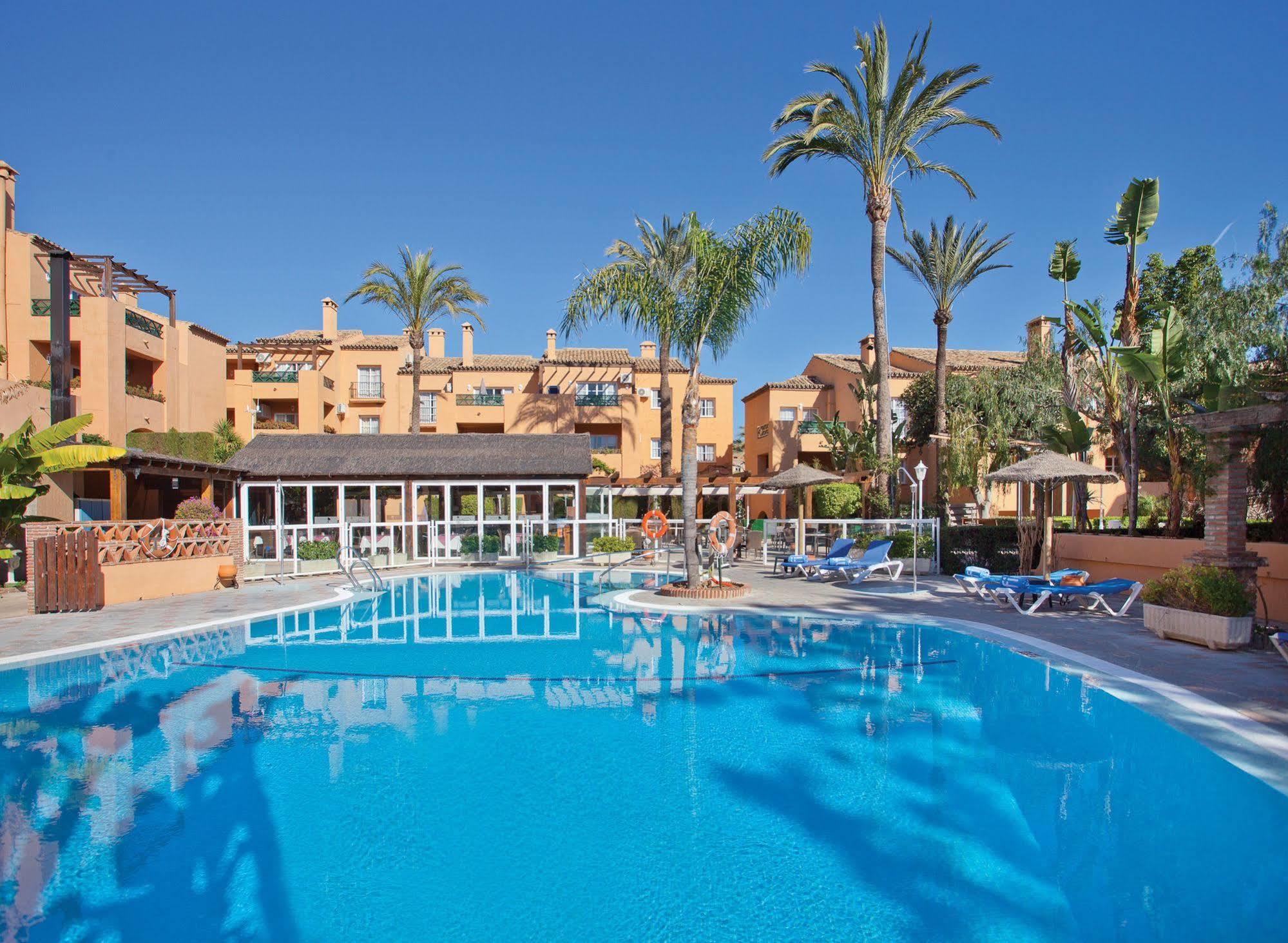 Aparthotel Mijas Costa Oasis By Grangefield Oasis Club à Sitio de Calahonda Extérieur photo