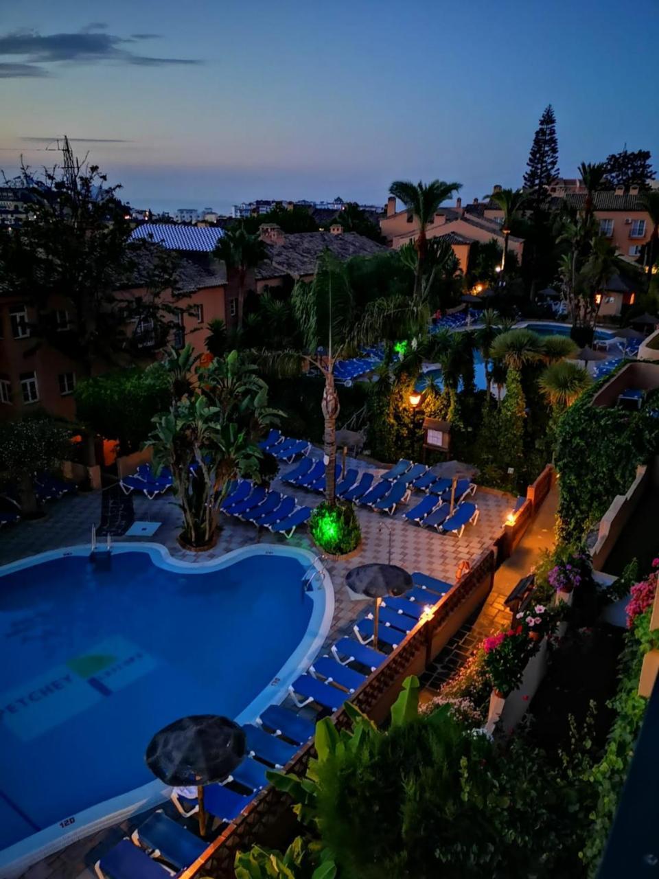 Aparthotel Mijas Costa Oasis By Grangefield Oasis Club à Sitio de Calahonda Extérieur photo