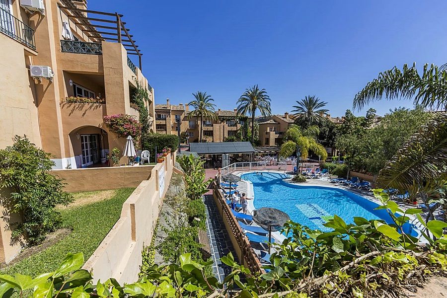 Aparthotel Mijas Costa Oasis By Grangefield Oasis Club à Sitio de Calahonda Extérieur photo