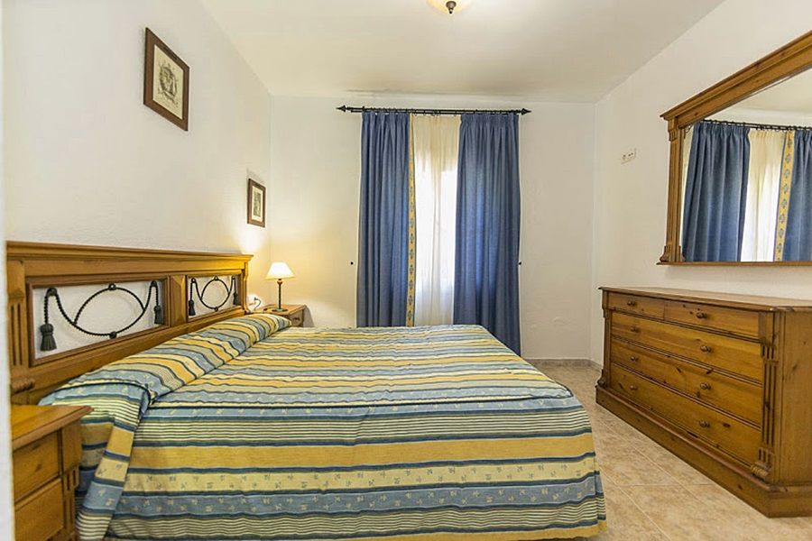 Aparthotel Mijas Costa Oasis By Grangefield Oasis Club à Sitio de Calahonda Extérieur photo